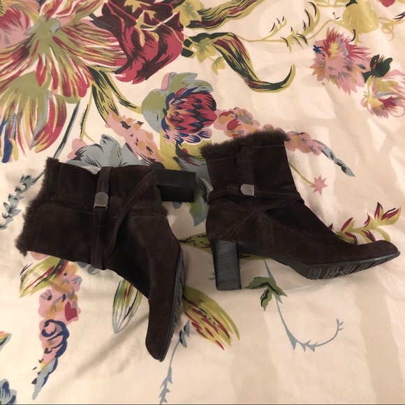 Stuart Weitzman Brown Suede boots - Picture 7 of 8